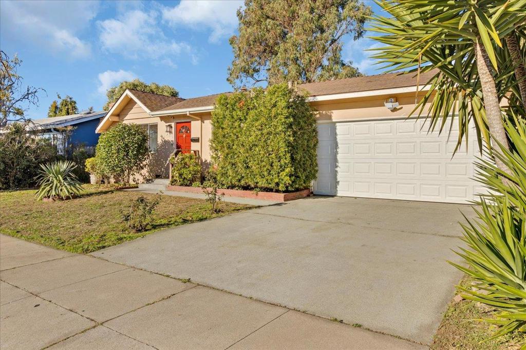 Residential for sale at 344 Pueblo Drive, Salinas CA featuring 3 beds and 2 baths