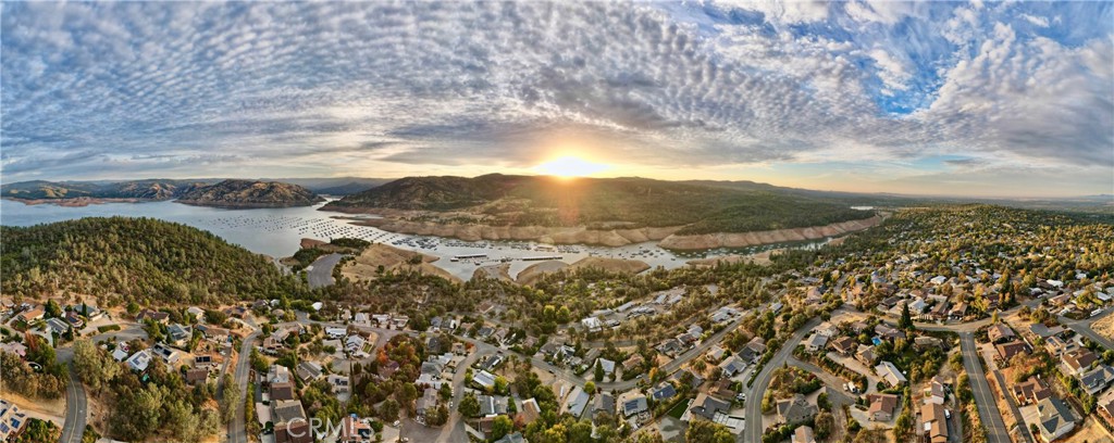 Residential Lease for rent at 5304 Dillard Court, Oroville CA featuring 2 beds and 3 baths