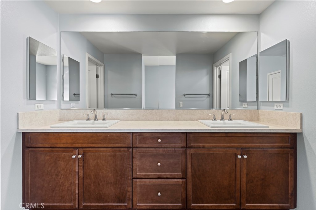 Residential for sale at 543 Rockefeller, Irvine CA featuring 2 beds and 3 baths