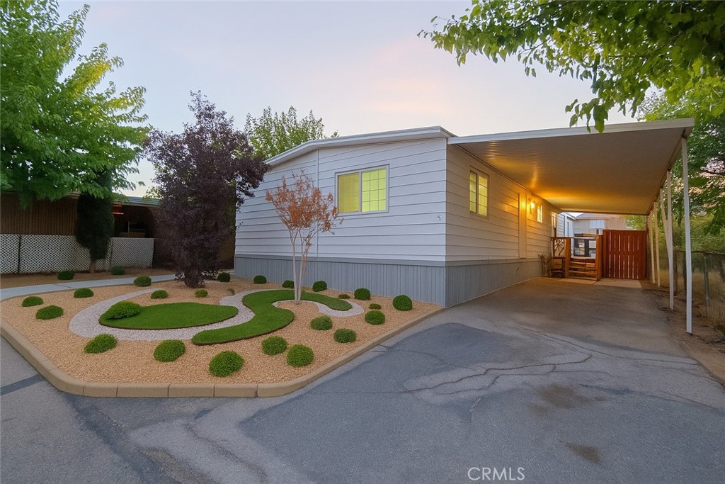 Manufactured In Park for sale at 9426 Tamarisk 21, Hesperia CA featuring 4 beds and 2 baths