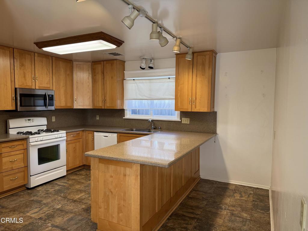 Residential Lease for rent at 1026 Cawston Avenue, South Pasadena CA featuring 4 beds and 3 baths