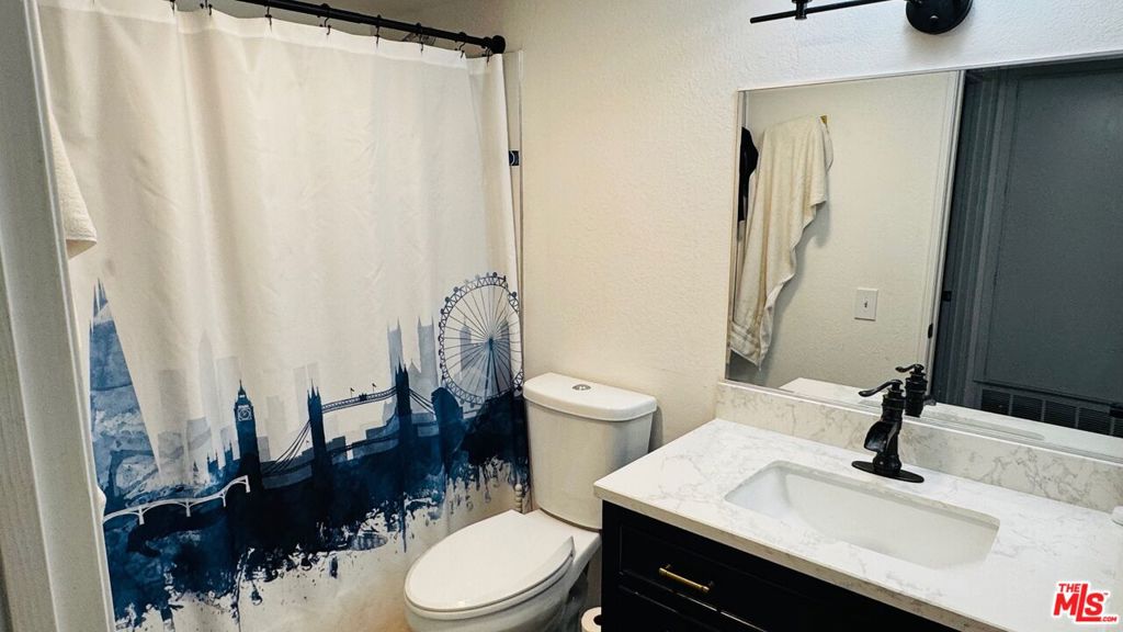 Residential Lease for rent at 6479 Bradley Place, Los Angeles, Los Angeles County CA featuring 4 beds and 3 baths