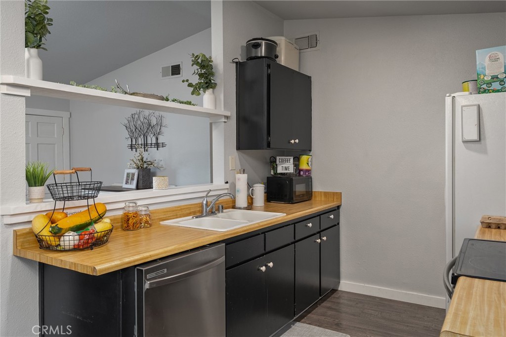 Residential for sale at 465 Waterford Drive, Chico CA featuring 5 beds and 3 baths