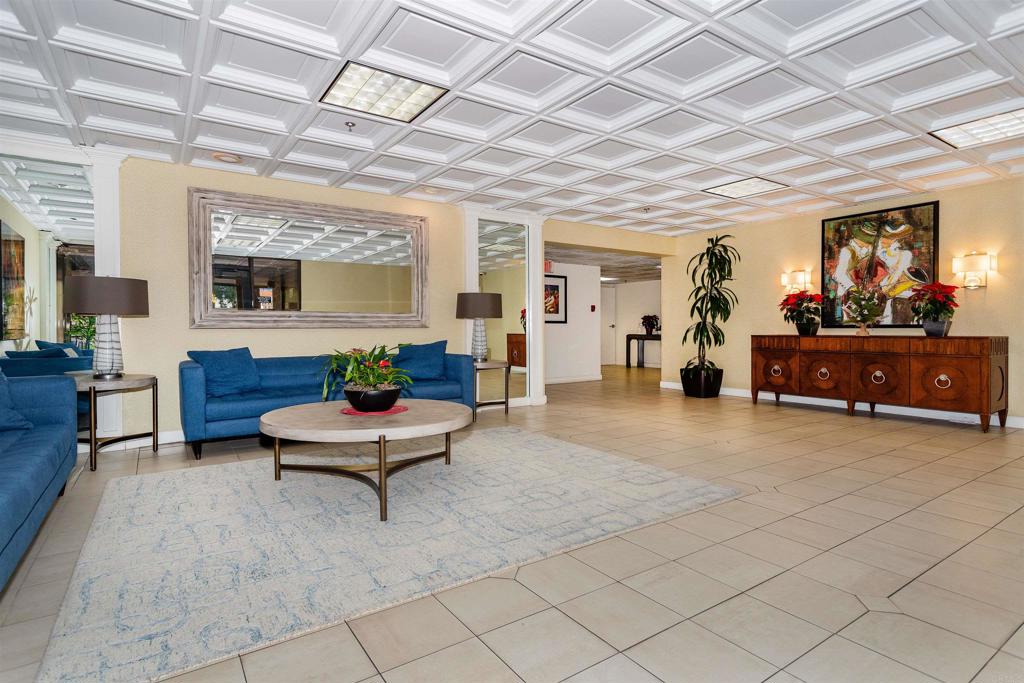 Residential for sale at 1333 8Th Avenue 403, San Diego CA featuring 1 bed and 1 bath