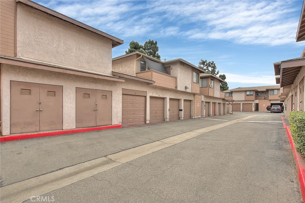 Residential for sale at 1333 Massachusetts Avenue 201, Riverside CA featuring 1 bed and 1 bath