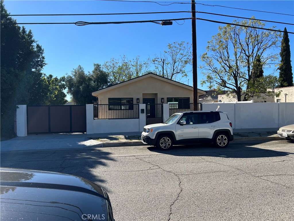 Residential Lease for rent at 11251 Kewen Avenue, San Fernando CA featuring 2 beds and 3 baths