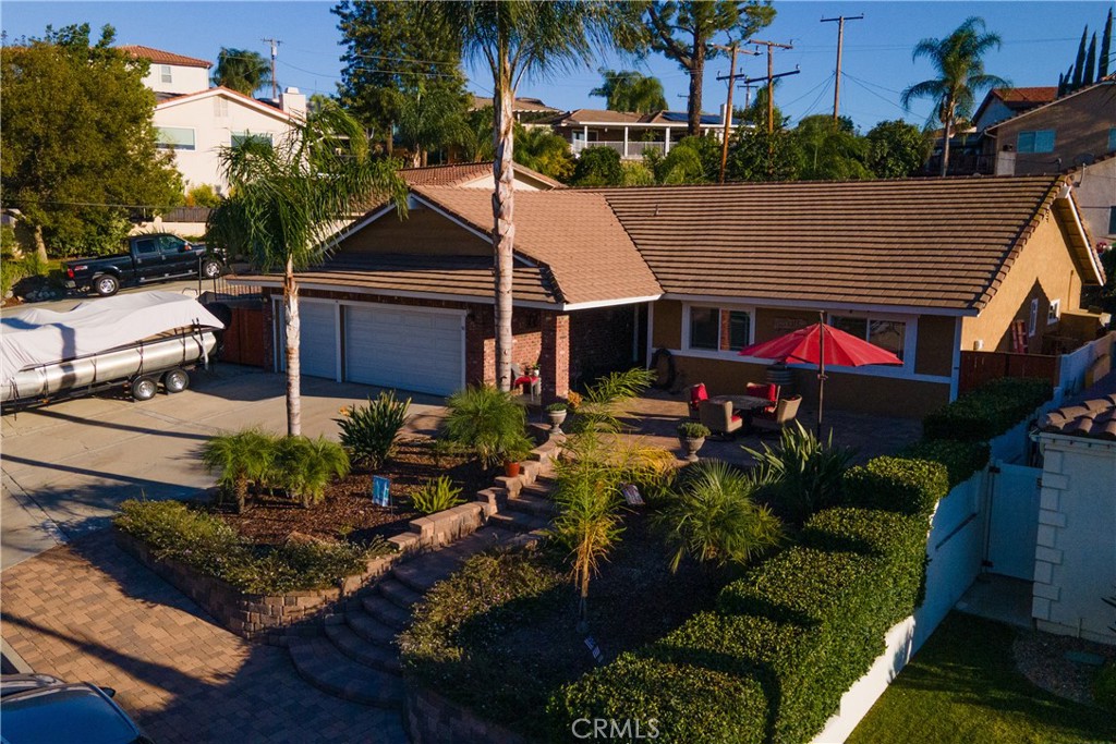 Residential for sale at 22671 San Joaquin Dr. East Drive E, Canyon Lake CA featuring 3 beds and 2 baths