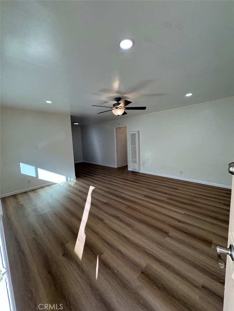 Residential Lease for rent at 4221 E 60th Street E, Huntington Park CA featuring 2 beds and 1 bath
