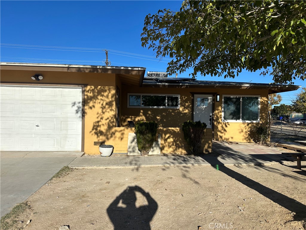 Residential for sale at 15059 Tatum Court, Victorville CA featuring 2 beds and 1 bath