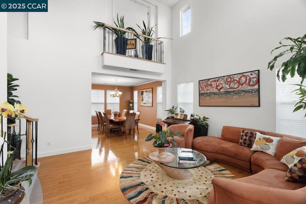 Residential for sale at 995 Rosehedge Ct, Concord CA featuring 5 beds and 4 baths