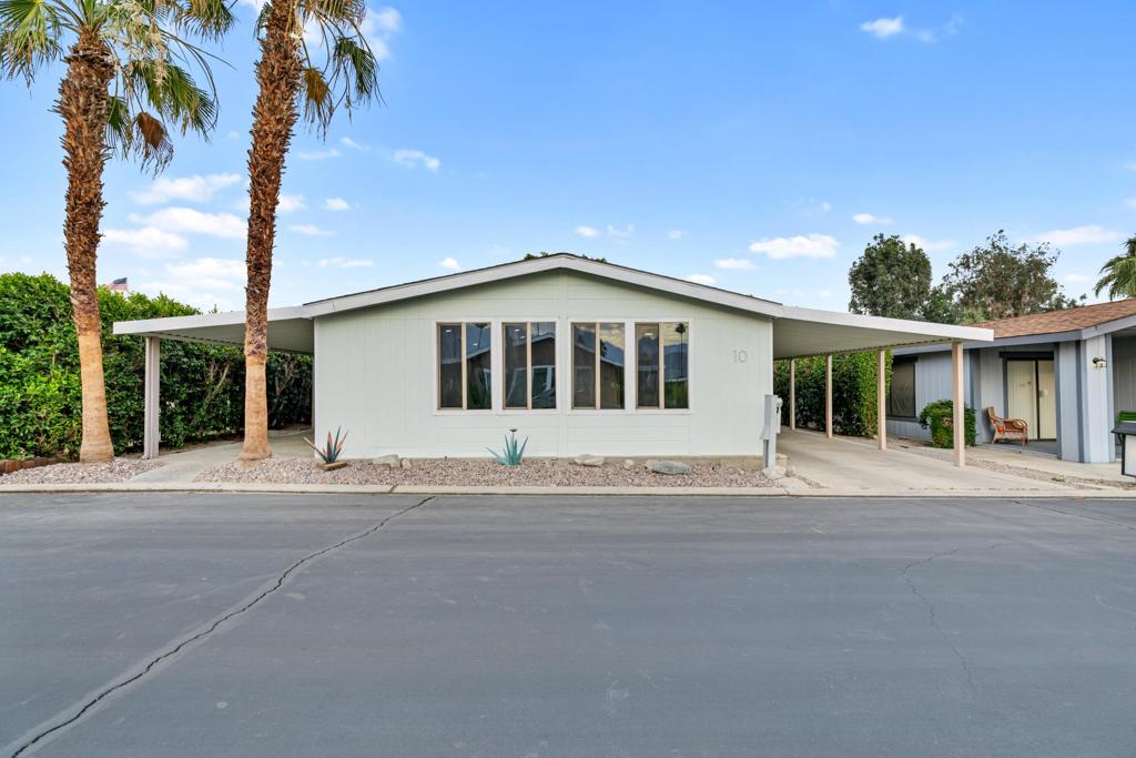 Manufactured In Park for sale at 73450 Country Club Drive 10, Palm Desert CA featuring 2 beds and 2 baths