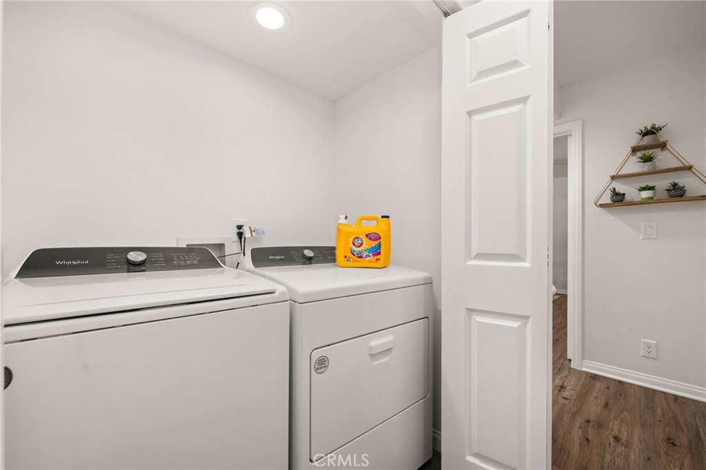 Residential for sale at 7516 Avalon, Los Angeles CA featuring 6 beds and 4 baths