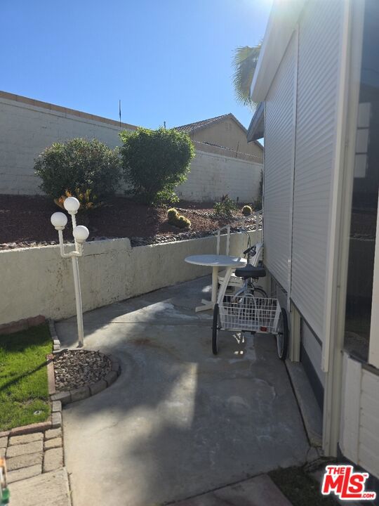 Manufactured In Park for sale at 84136 Avenue 44 660, Indio CA featuring 1 bed and 1 bath