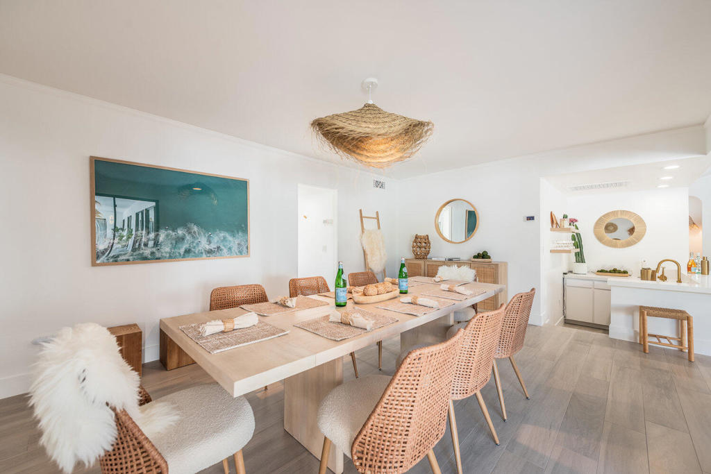 Residential for sale at 246 W Vereda Norte, Palm Springs CA featuring 4 beds and 4 baths