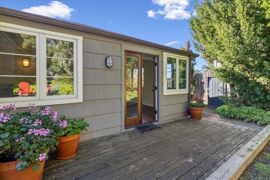 Residential Lease for rent at 24747 Valley Way, Carmel, Monterey County CA featuring 2 beds and 1 bath