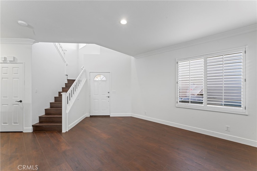 Residential Lease for rent at 544 Hooper, Simi Valley CA featuring 4 beds and 3 baths