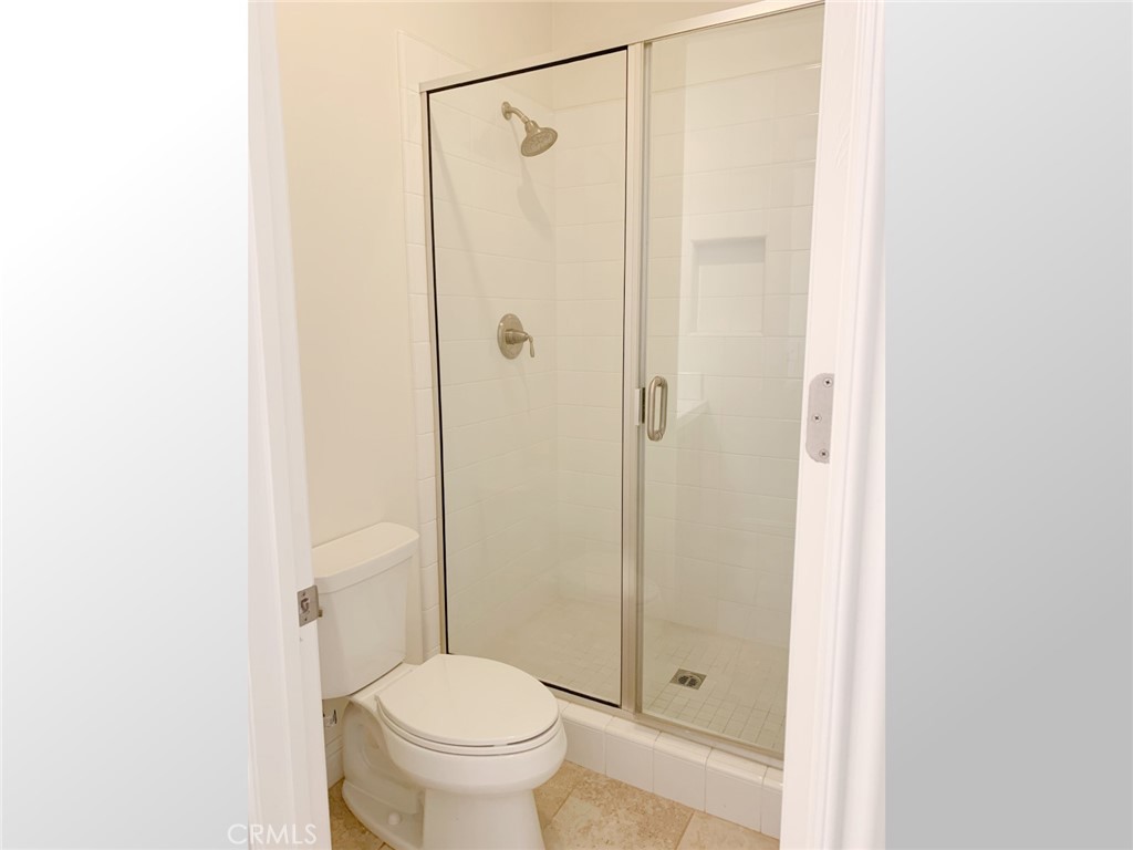 Residential Lease for rent at 16 Manzanillo, Lake Forest CA featuring 5 beds and 5 baths