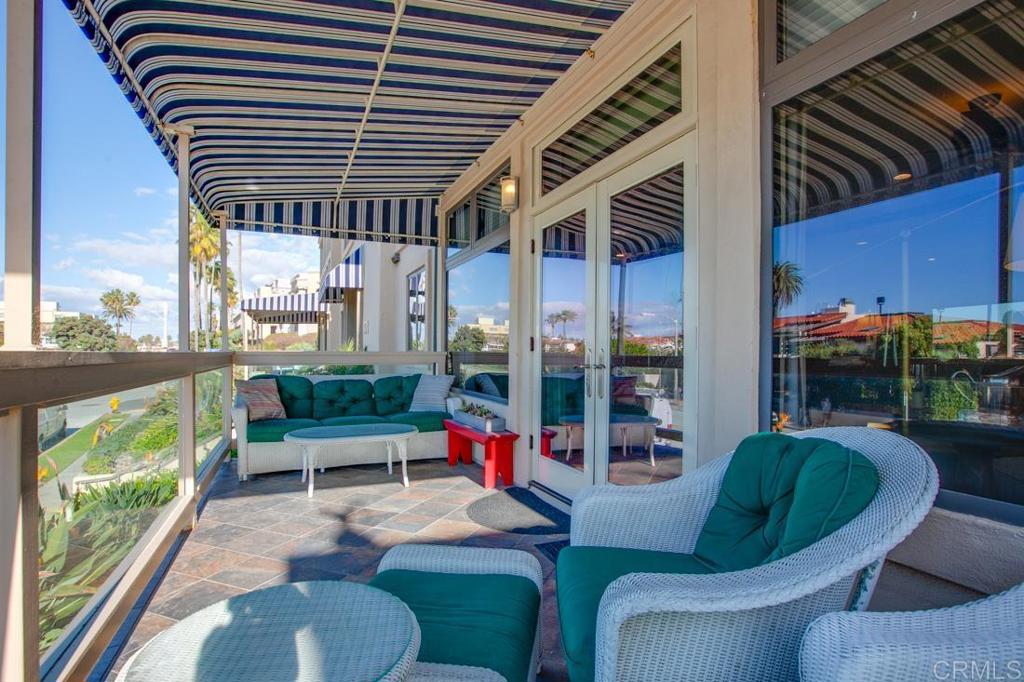Residential Lease for rent at 373 Coast Blvd 2, La Jolla CA featuring 2 beds and 2 baths