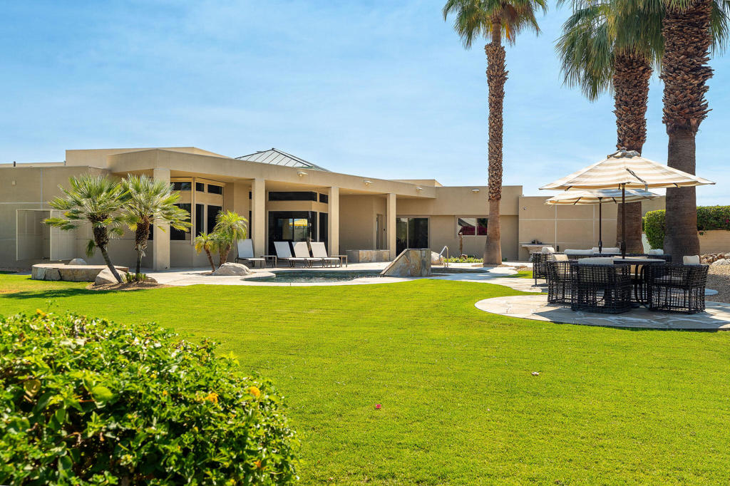 Residential Lease for rent at 16 Judd Terrace, Rancho Mirage CA featuring 4 beds and 5 baths