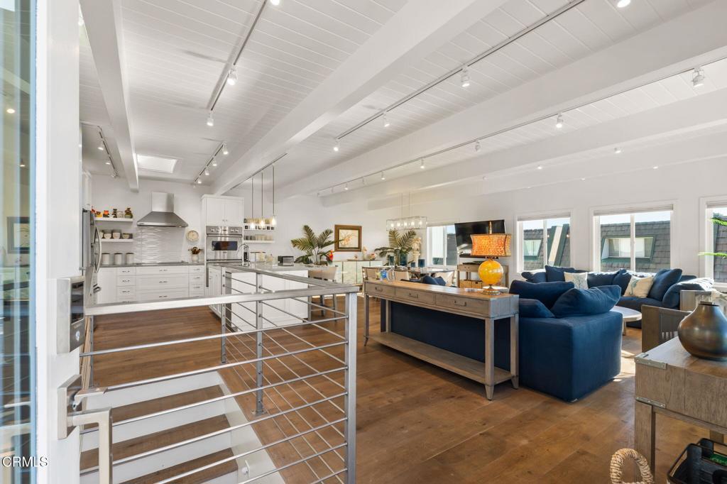 Residential for sale at 11770 Pacific Coast Highway U, Malibu CA featuring 4 beds and 4 baths