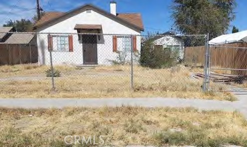 Residential for sale at 44913 Redwood, Lancaster CA featuring 2 beds and 1 bath