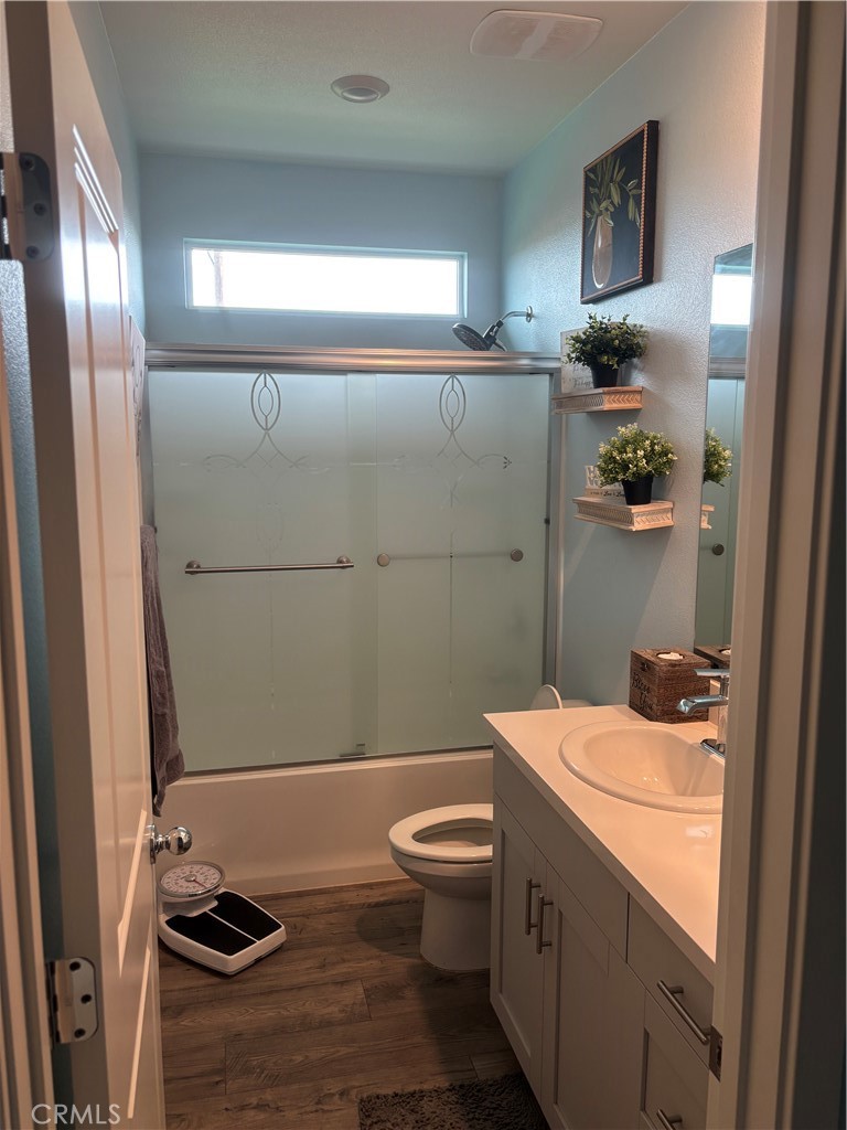 Residential for sale at 1579 Oakwood, Orland CA featuring 4 beds and 2 baths