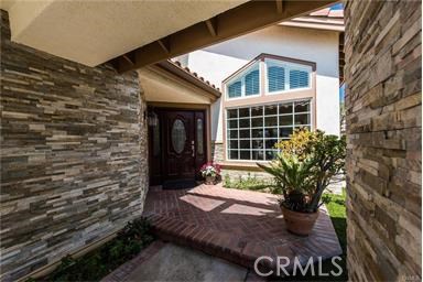 Residential Lease for rent at 11 Davis, Irvine CA featuring 5 beds and 3 baths