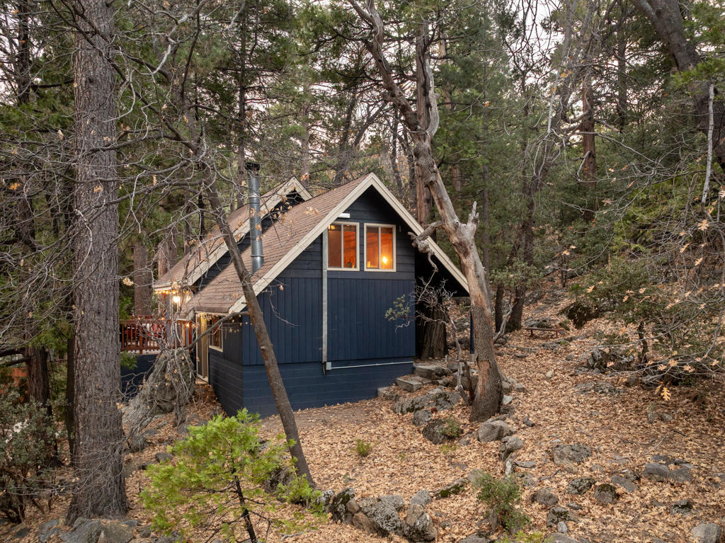 Active for sale at Idyllwild, CA, Idyllwild, CA CA and 2 baths