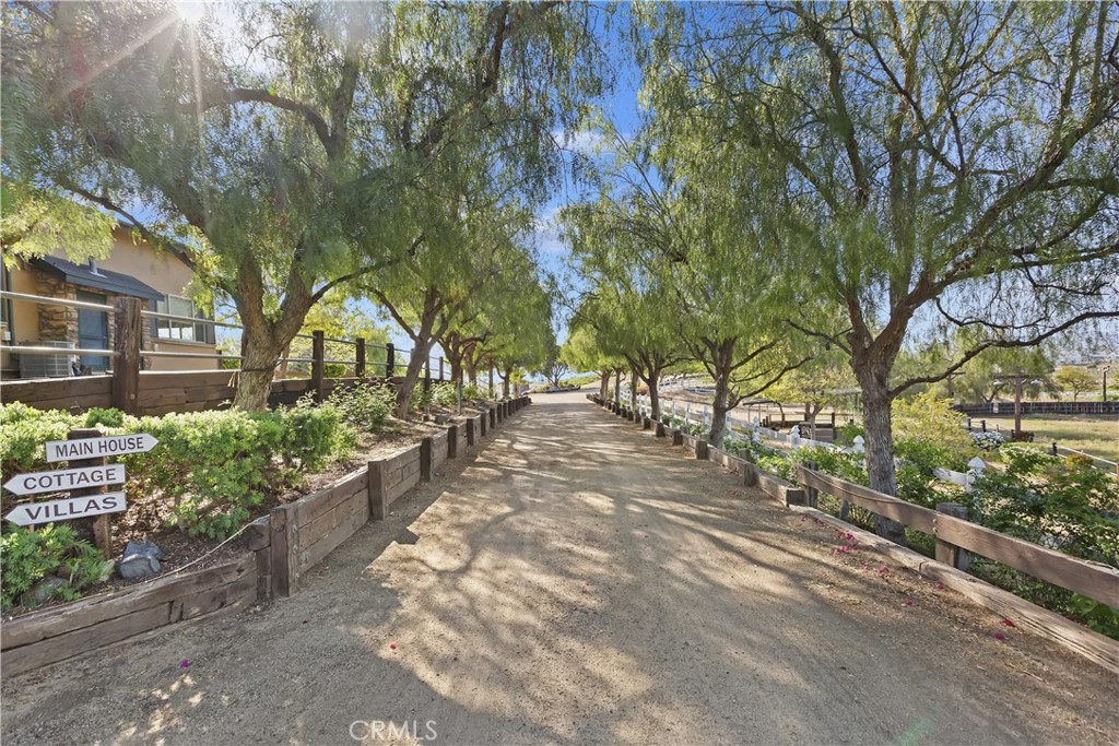 Residential for sale at 40125 Camino Del Vino, Temecula CA featuring 10 beds and 13 baths