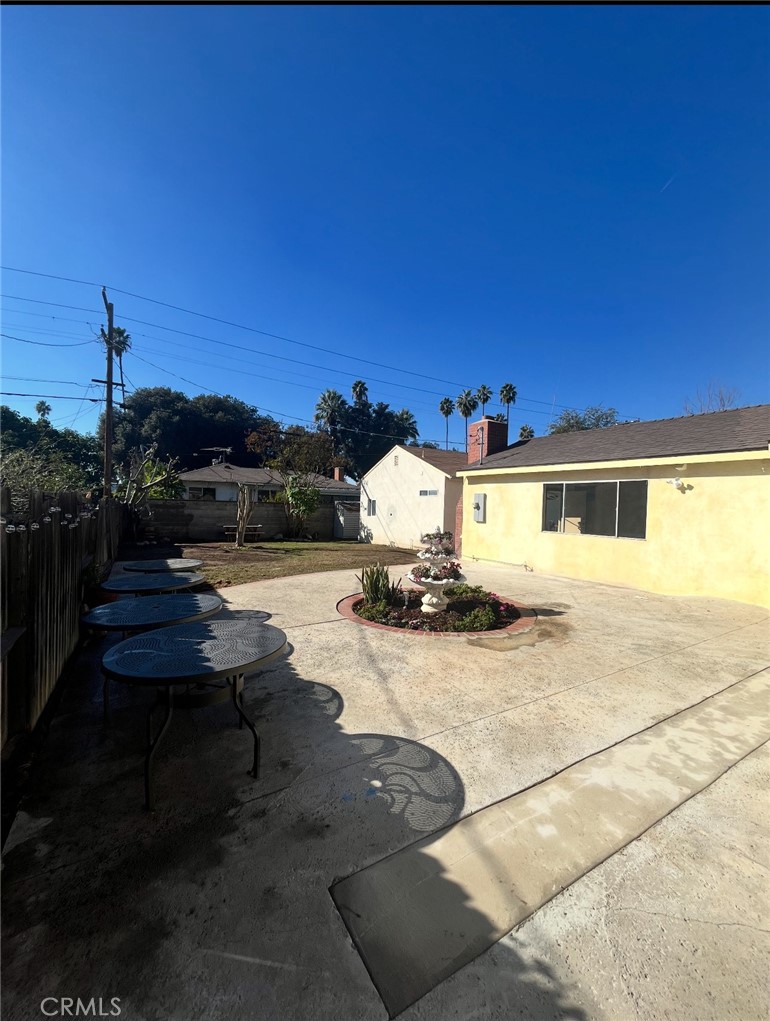 Residential Lease for rent at 4136 1/2 Eileen, Riverside CA featuring 2 beds and 1 bath