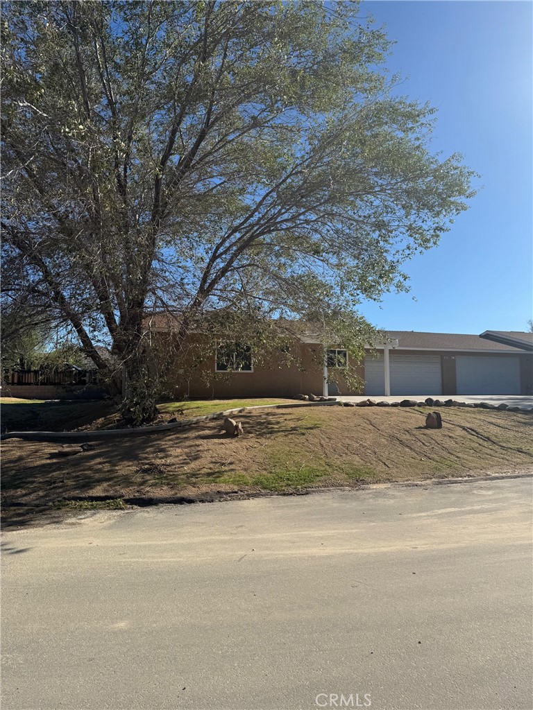 Residential Lease for rent at 55215 Airlane A, Yucca Valley CA featuring 2 beds and 2 baths