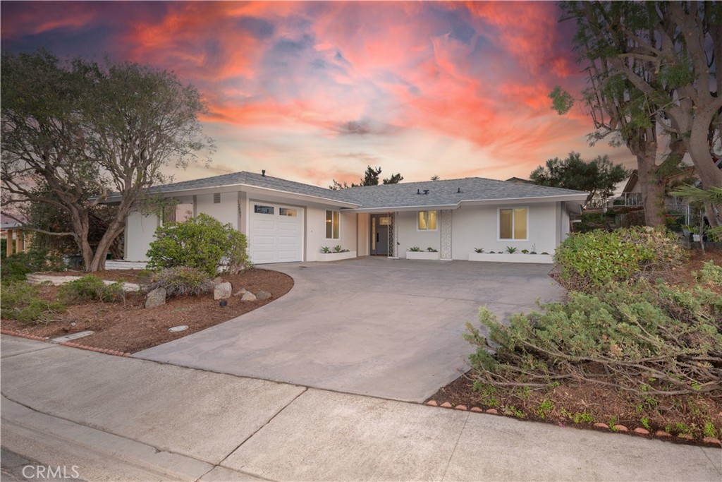Residential Lease for rent at 12097 Pastoral, San Diego CA featuring 3 beds and 2 baths