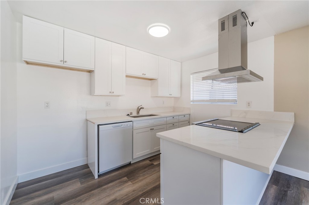 Residential Lease for rent at 2155 Canyon D, Costa Mesa CA featuring 2 beds and 1 bath