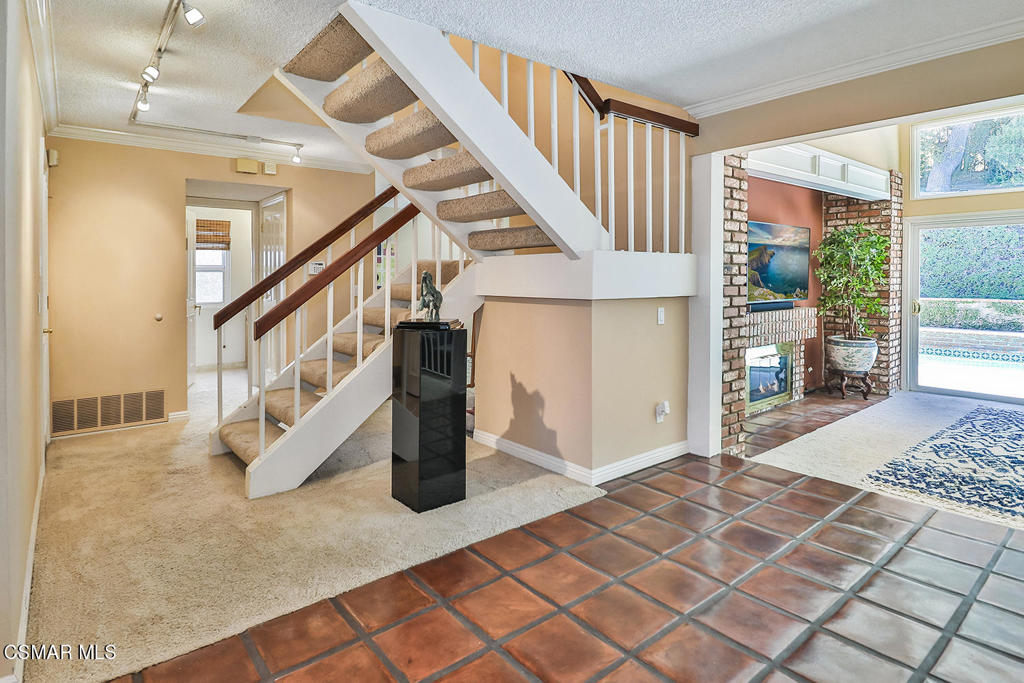 Residential Lease for rent at 2367 Silver Spring Drive, Westlake Village CA featuring 3 beds and 3 baths