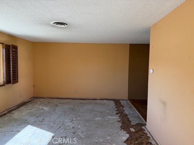 Residential for sale at 26079 Anawood, Hemet CA featuring 2 beds and 1 bath