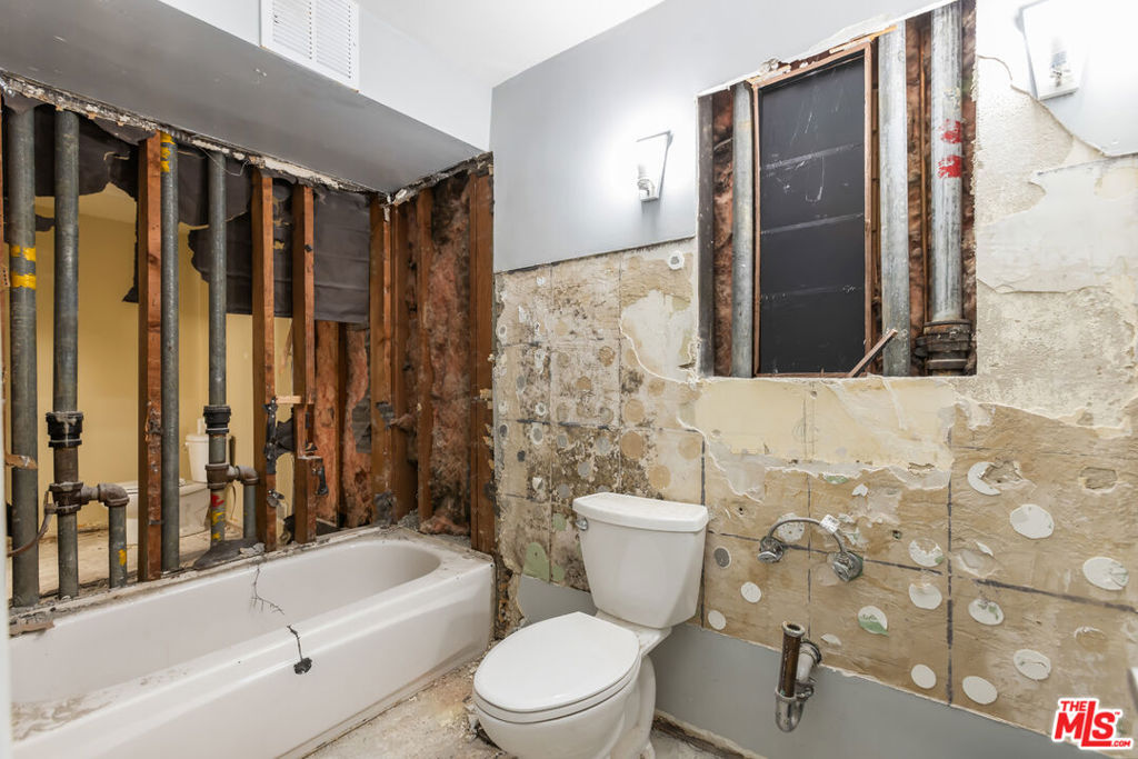 Residential for sale at 848 N Kings Road 208, West Hollywood CA featuring 2 beds and 2 baths