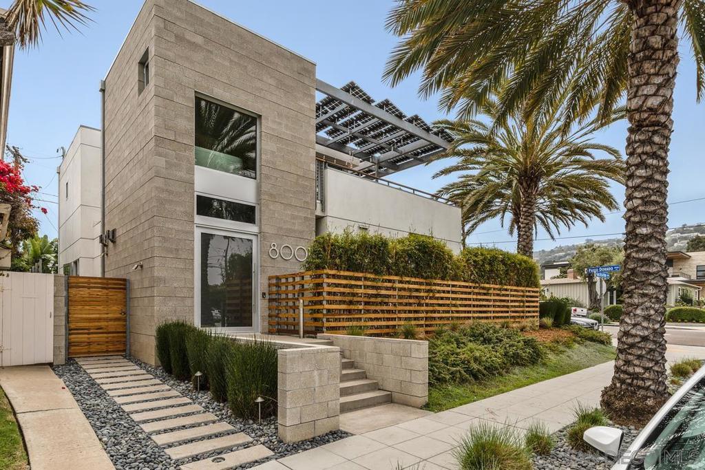 Residential Lease for rent at 8001 Calle De La Plata, La Jolla, San Diego County CA featuring 4 beds and 5 baths