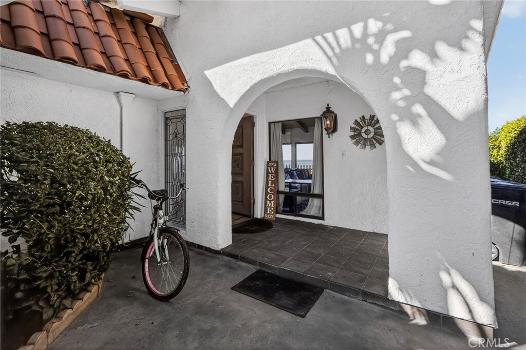 Residential Lease for rent at 307 E Avenida Cordoba, San Clemente CA featuring 3 beds and 2 baths