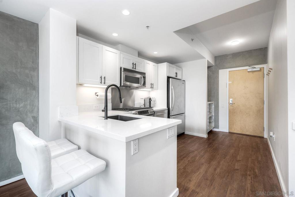 Residential for sale at 321 10Th Ave 1505, San Diego CA featuring 1 bed and 1 bath