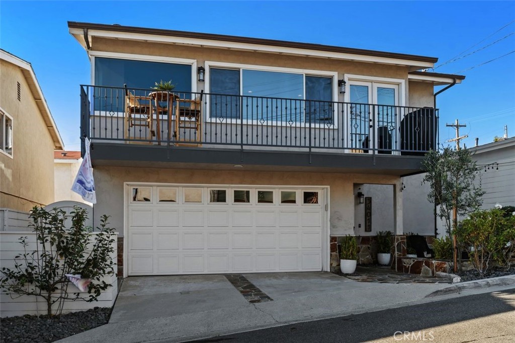Residential for sale at 34011 El Contento, Dana Point CA featuring 4 beds and 2 baths