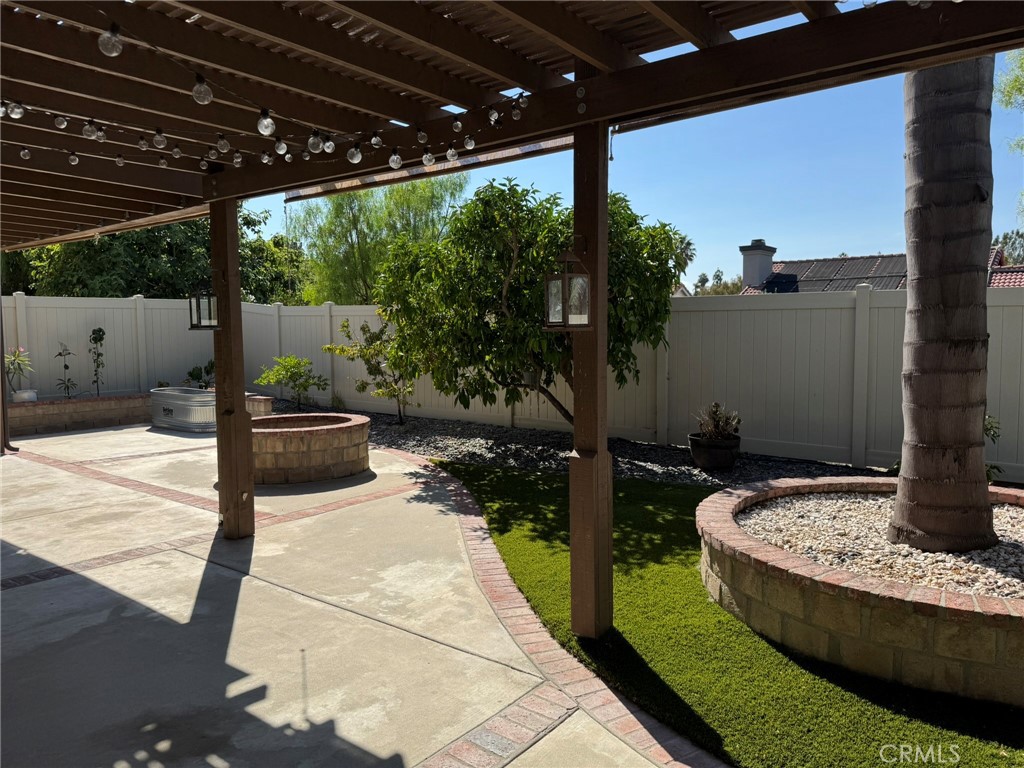 Residential Lease for rent at 1990 Willowbrook, Oceanside CA featuring 4 beds and 3 baths