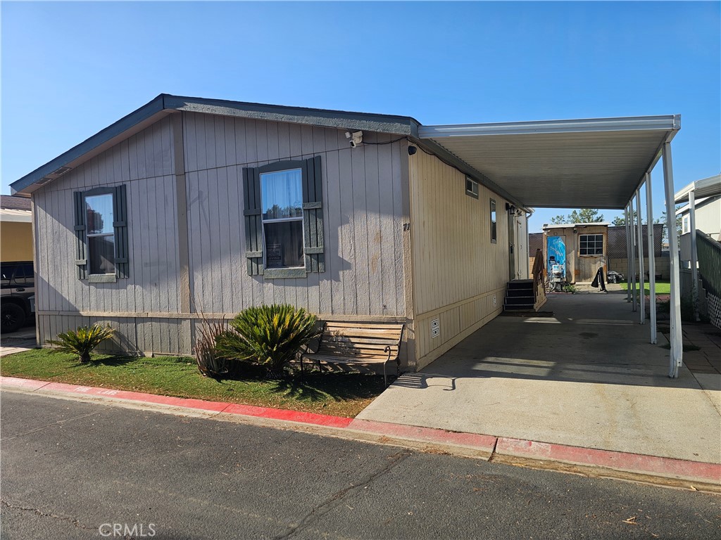 Manufactured In Park for sale at 350 E San Jacinto Avenue 71, Perris CA featuring 3 beds and 2 baths