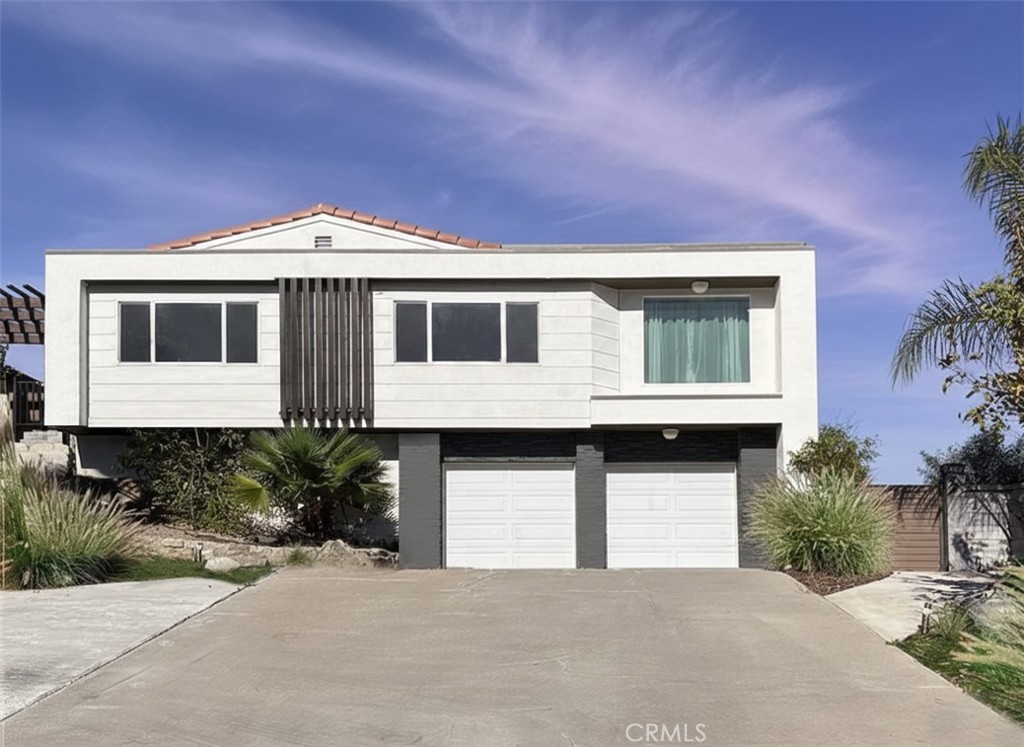 Residential for sale at 21734 Appaloosa Court, Canyon Lake CA featuring 3 beds and 3 baths