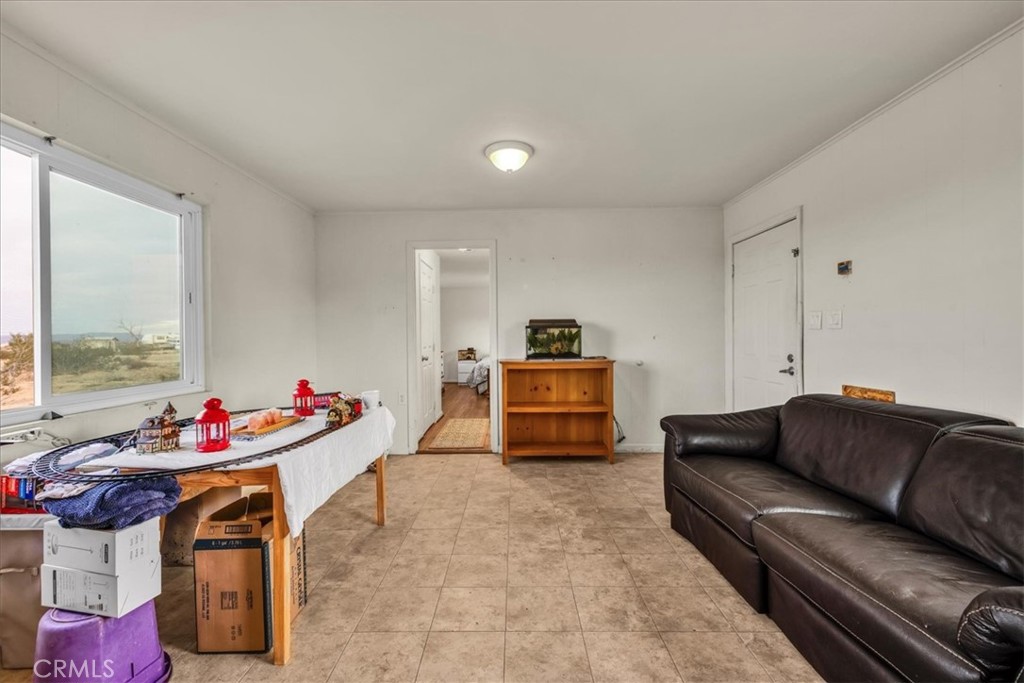 Residential for sale at 67550 Del Oro, 29 Palms CA featuring 1 bed and 1 bath
