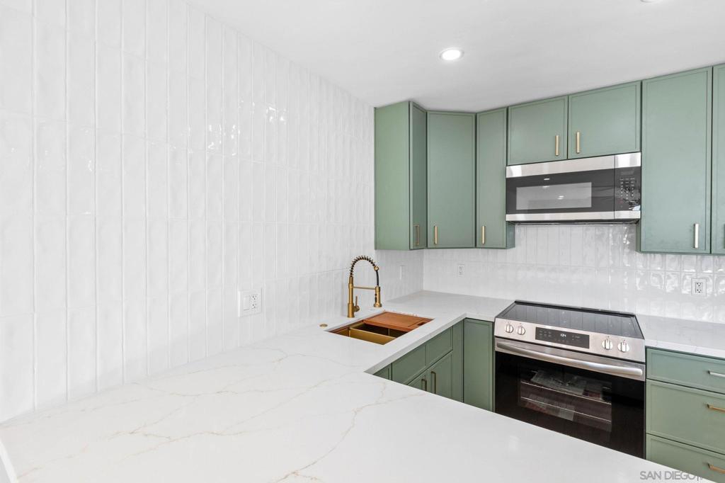 Residential for sale at 3050 Rue Dorleans 308, San Diego CA featuring 1 bed and 1 bath