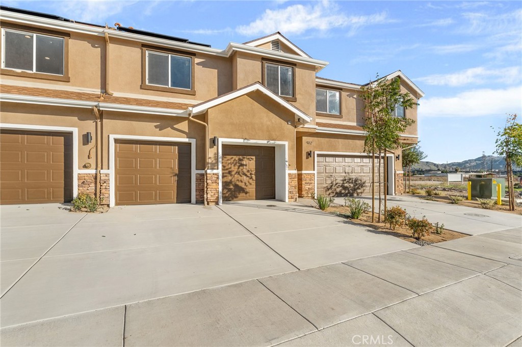 Residential Lease for rent at 902 W Hert Street, Colton CA featuring 4 beds and 3 baths