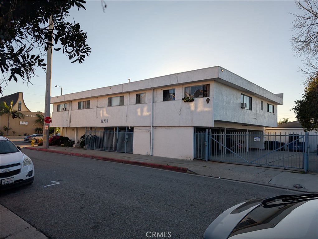 Residential Income for sale at 4701 W El Segundo, Hawthorne CA