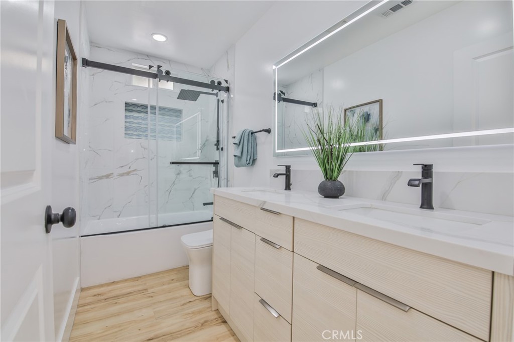 Residential Lease for rent at 204 Via Colusa, Redondo Beach CA featuring 4 beds and 3 baths