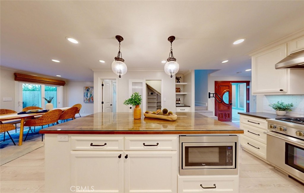 Residential for sale at 322 12 th, Huntington Beach CA featuring 3 beds and 3 baths