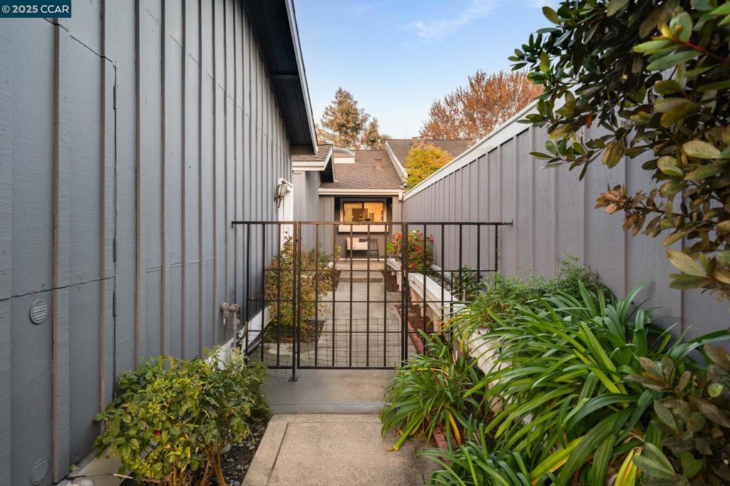 Residential for sale at 1942 Rancho Verde Circle E, Danville CA featuring 3 beds and 2 baths